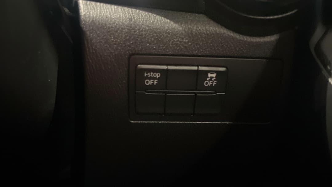 2017 Mazda Mazda2 Maxx, Automatic, 67060 km, Utility Switches/Buttons