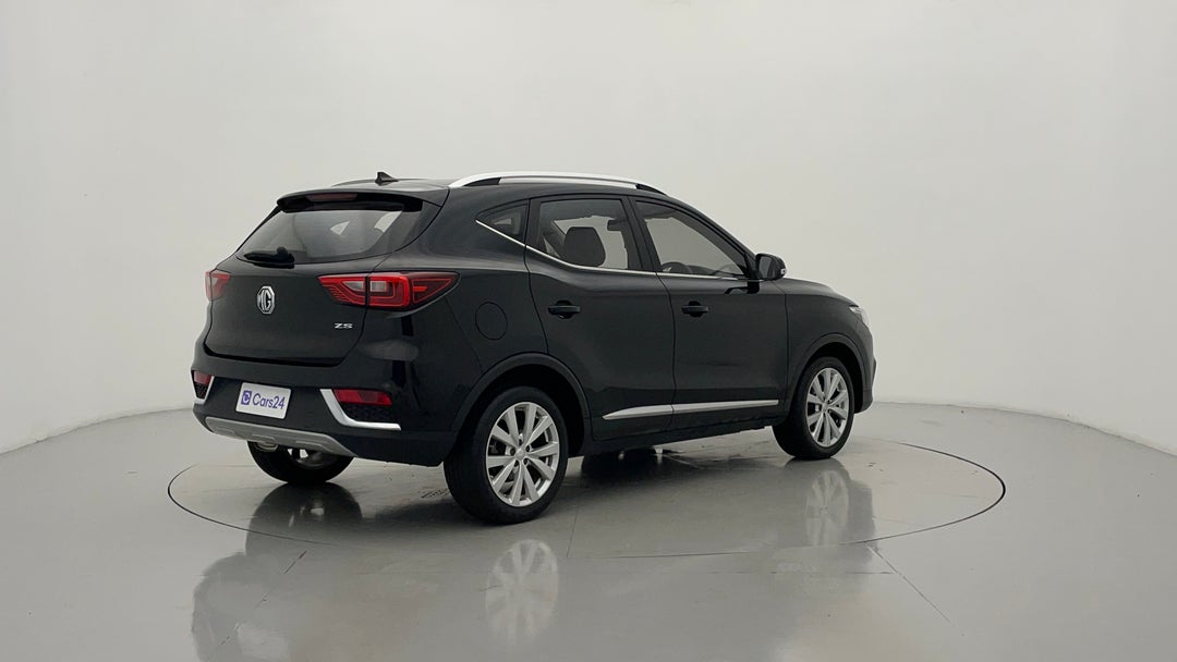 Right Back Diagonal (45- Degree) View