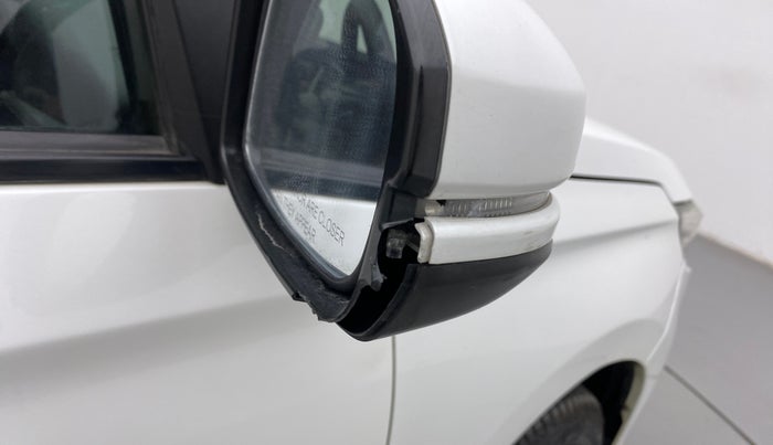 2018 Honda Amaze 1.2L I-VTEC S, CNG, Manual, 87,999 km, Right rear-view mirror - Cover has minor damage