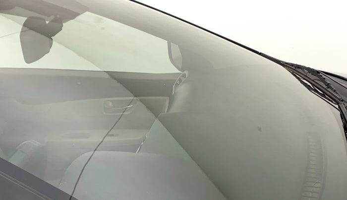 2015 Maruti Ciaz ZXI, Petrol, Manual, 1,16,424 km, Front windshield - Minor spot on windshield