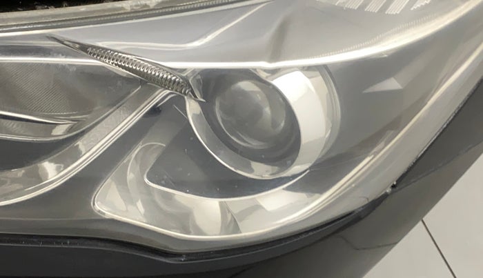 2015 Maruti Ciaz ZXI, Petrol, Manual, 1,16,424 km, Left headlight - Faded