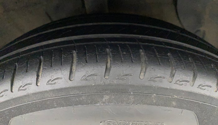 2021 Hyundai GRAND I10 NIOS ASTA AMT 1.2 KAPPA VTVT, Petrol, Automatic, 24,065 km, Right Front Tyre Tread