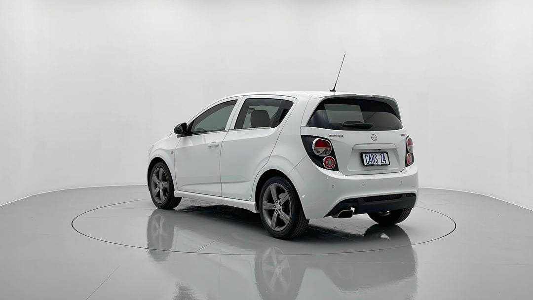 Left Back Diagonal (45- Degree) View