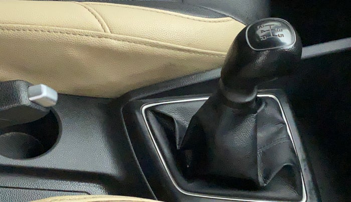 2019 Hyundai Elite i20 MAGNA PLUS 1.2, Petrol, Manual, 41,365 km, Gear Lever