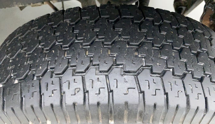 2019 Mahindra Bolero Power+ ZLX, Diesel, Manual, 94,294 km, Right Front Tyre Tread
