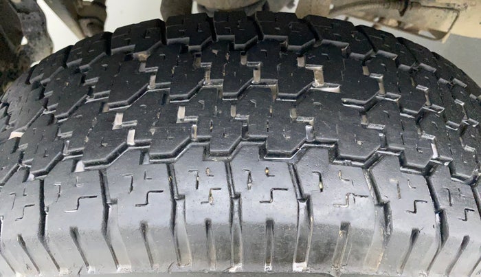 2019 Mahindra Bolero Power+ ZLX, Diesel, Manual, 94,294 km, Left Front Tyre Tread