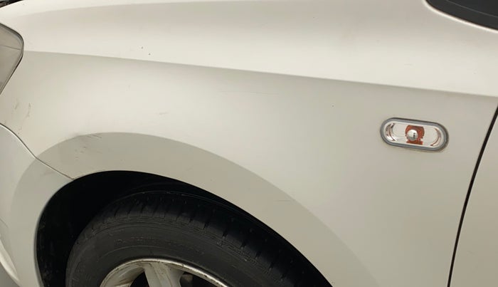 2011 Volkswagen Vento HIGHLINE 1.6 MPI, Petrol, Manual, 74,238 km, Left fender - Slightly dented