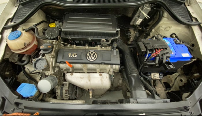 2011 Volkswagen Vento HIGHLINE 1.6 MPI, Petrol, Manual, 74,238 km, Open Bonet
