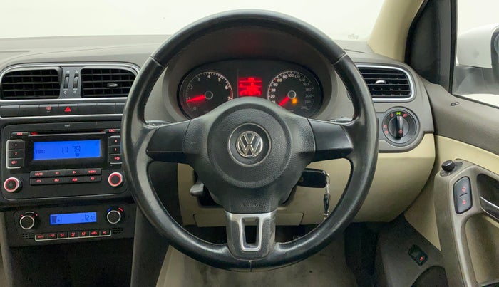 2011 Volkswagen Vento HIGHLINE 1.6 MPI, Petrol, Manual, 74,238 km, Steering Wheel Close Up