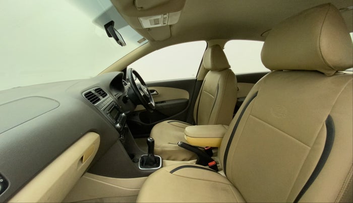 2011 Volkswagen Vento HIGHLINE 1.6 MPI, Petrol, Manual, 74,238 km, Right Side Front Door Cabin