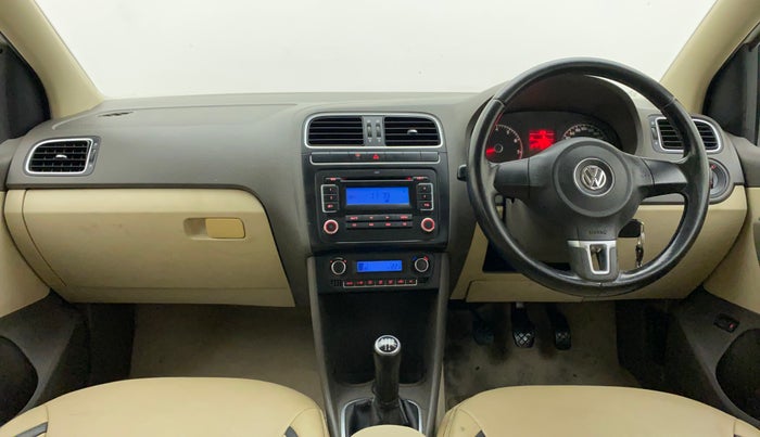 2011 Volkswagen Vento HIGHLINE 1.6 MPI, Petrol, Manual, 74,238 km, Dashboard