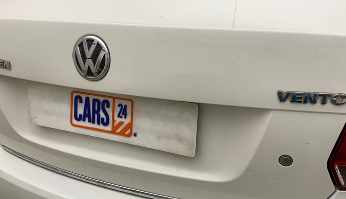 2011 Volkswagen Vento HIGHLINE 1.6 MPI, Petrol, Manual, 74,238 km, Dicky (Boot door) - Slightly dented