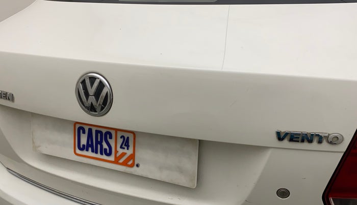 2011 Volkswagen Vento HIGHLINE 1.6 MPI, Petrol, Manual, 74,238 km, Dicky (Boot door) - Minor scratches