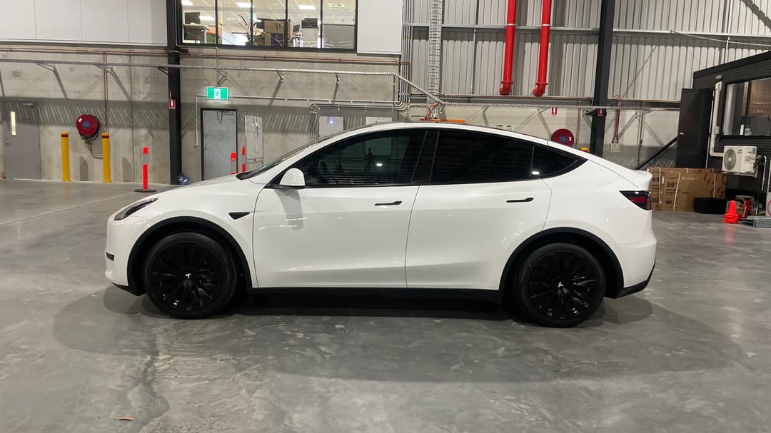 2022 Tesla Model Y Rear-wheel Drive, Automatic, 63751 km, Left Side View