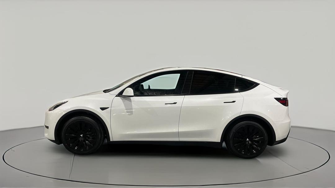 2022 Tesla Model Y Rear-wheel Drive, Automatic, 63751 km, Left Side View