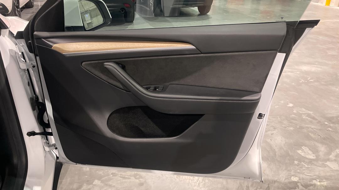 2022 Tesla Model Y Rear-wheel Drive, Automatic, 63751 km, Speaker View