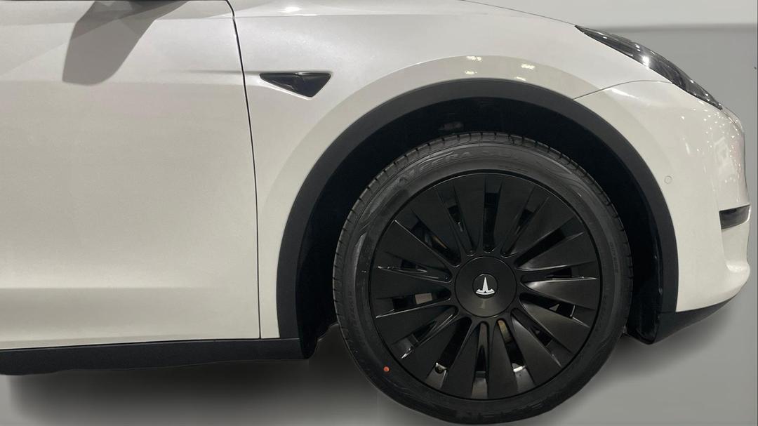 2022 Tesla Model Y Rear-wheel Drive, Automatic, 63751 km, Right Front Wheel