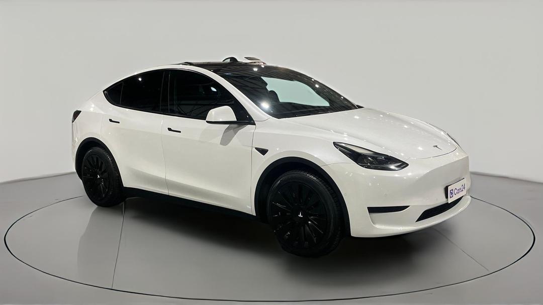 2022 Tesla Model Y Rear-wheel Drive, Automatic, 63751 km, Right Front Diagonal (45- Degree) View