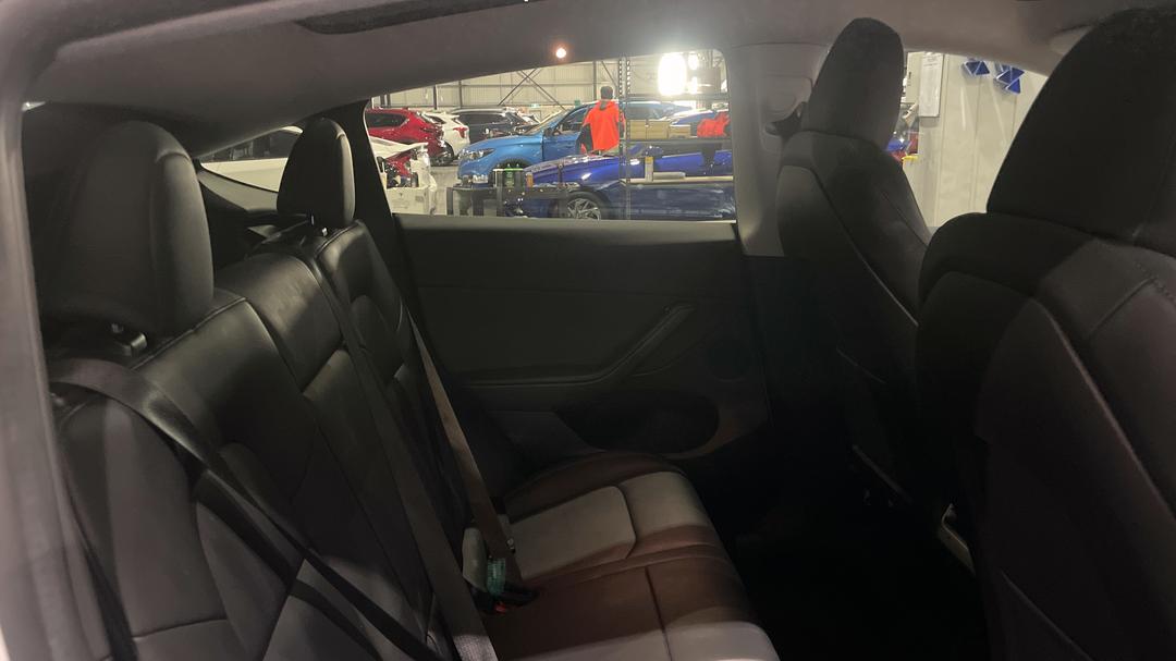 2022 Tesla Model Y Rear-wheel Drive, Automatic, 63751 km, Right Side Rear Door Cabin View