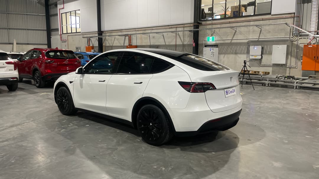 2022 Tesla Model Y Rear-wheel Drive, Automatic, 63751 km, Left Back Diagonal (45- Degree) View