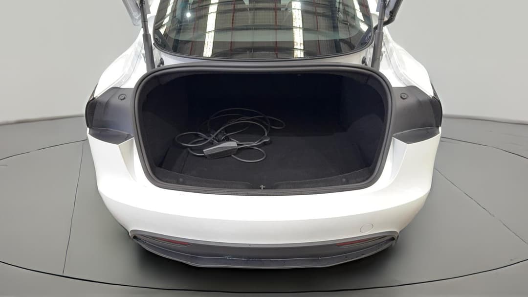 2024 Tesla Model 3 Rear-wheel Drive, Automatic, 29945 km, Boot Inside View