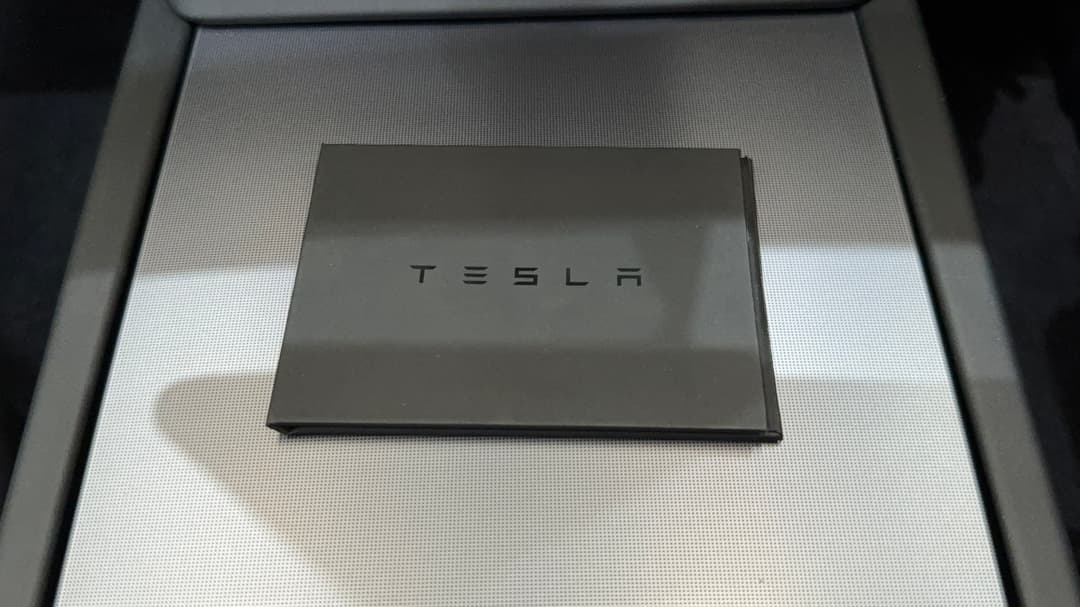 2024 Tesla Model 3 Rear-wheel Drive, Automatic, 29945 km, Key Close-up