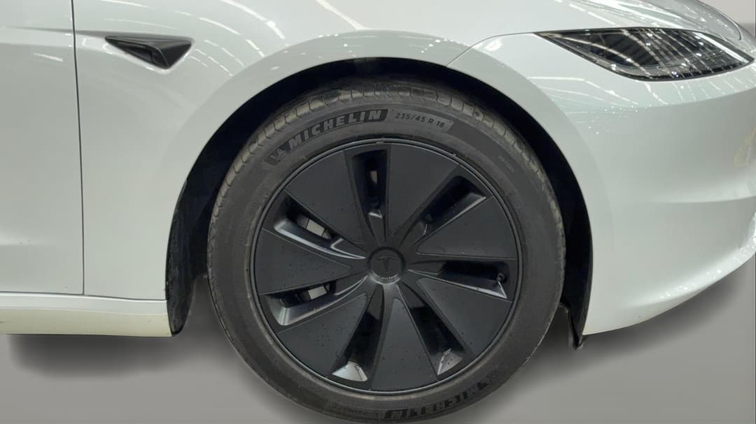 2024 Tesla Model 3 Rear-wheel Drive, Automatic, 29945 km, Right Front Wheel
