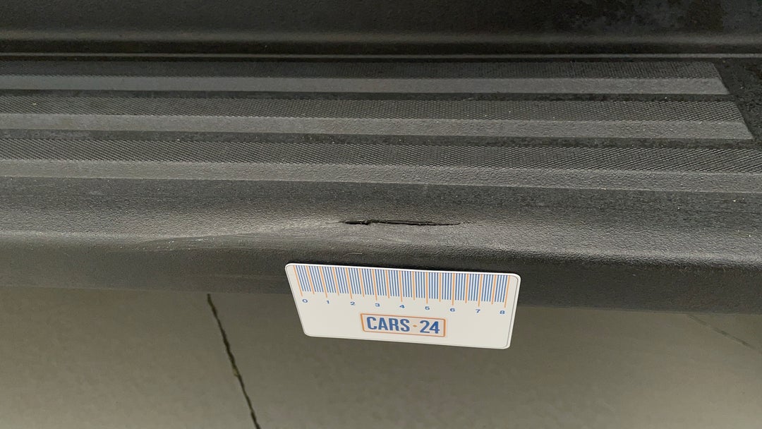 Door Sills Rear LHS Scratch