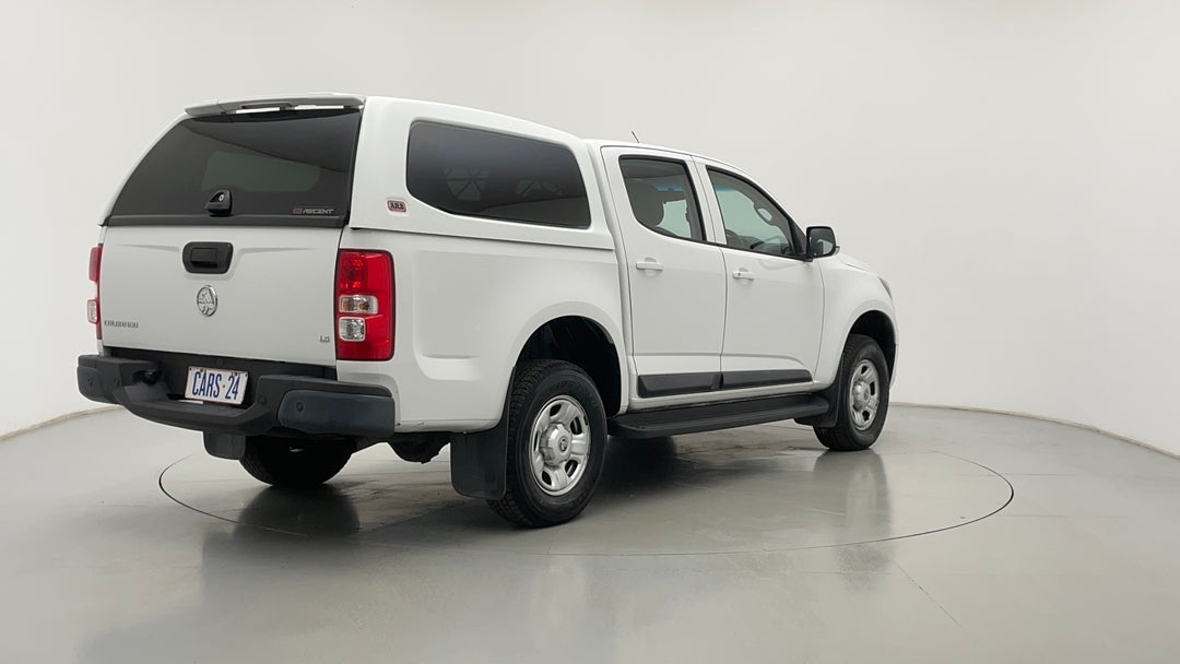 Right Back Diagonal (45- Degree) View