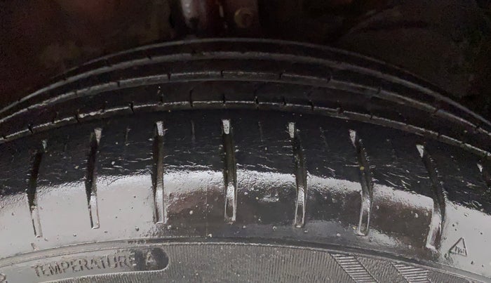 2016 Maruti Baleno ALPHA PETROL 1.2, Petrol, Manual, 67,265 km, Right Front Tyre Tread