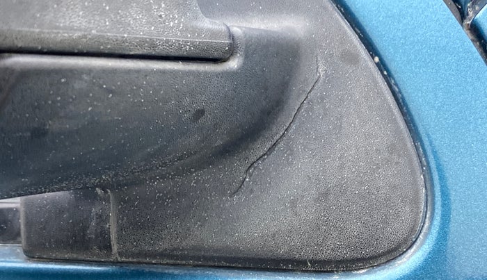 2015 Nissan Micra Active XV, Petrol, Manual, 78,722 km, Right rear-view mirror - Cover has minor damage