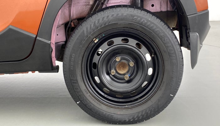 2017 Mahindra Kuv100 K6+ 6 STR, Petrol, Manual, 27,827 km, Left Rear Wheel