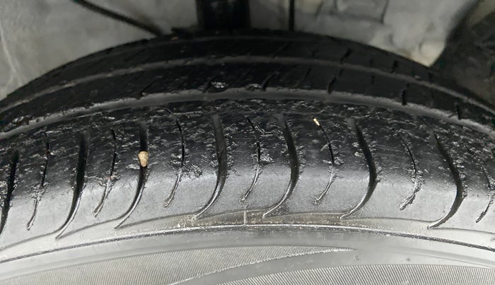 2017 Hyundai Creta 1.4 E PLUS CRDI, Diesel, Manual, 68,765 km, Right Front Tyre Tread