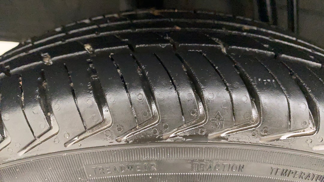 Right Rear Tyre Tread