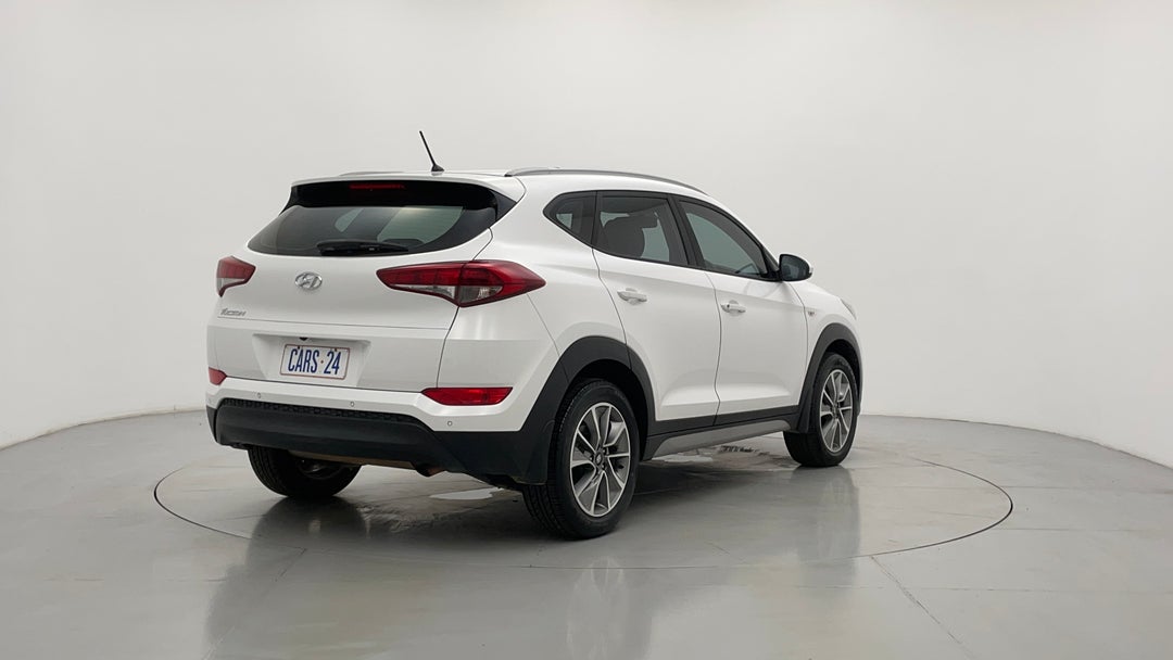 Right Back Diagonal (45- Degree) View