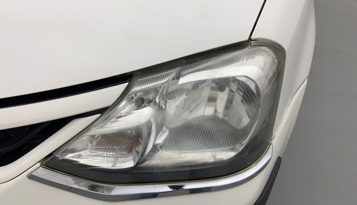 2015 Toyota Etios Liva VD, Diesel, Manual, 1,00,146 km, Left headlight - Faded