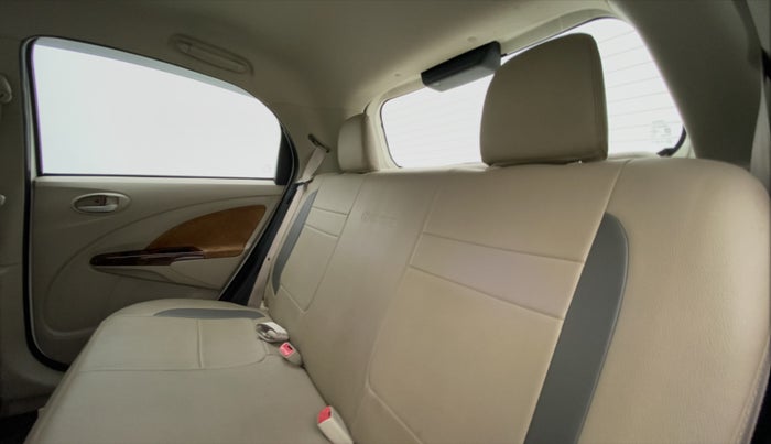 2015 Toyota Etios Liva VD, Diesel, Manual, 1,00,146 km, Right Side Rear Door Cabin