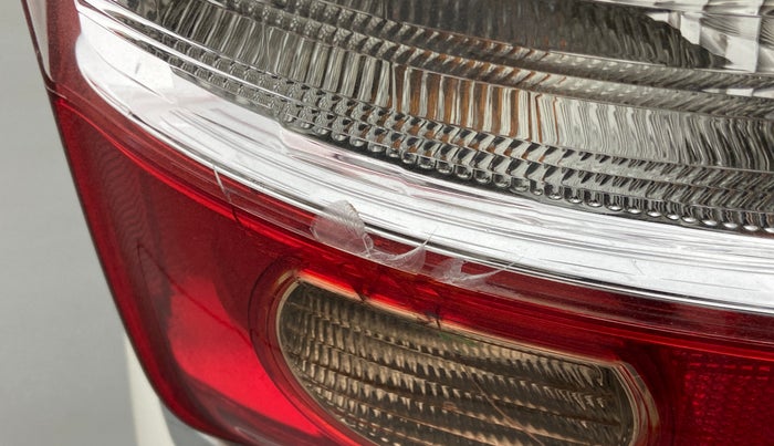 2015 Toyota Etios Liva VD, Diesel, Manual, 1,00,146 km, Left tail light - Minor damage