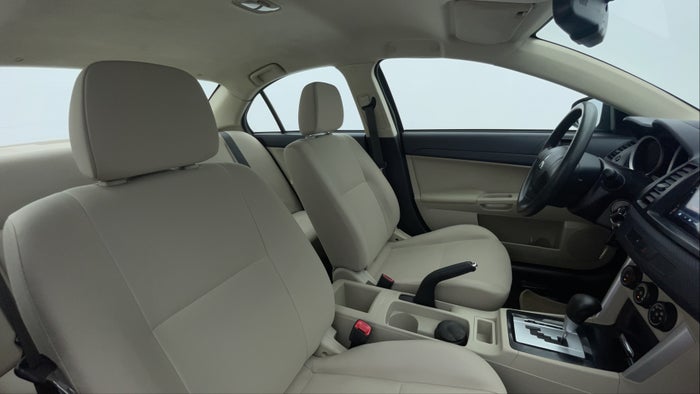 MITSUBISHI LANCER EX-Right Side Front Door Cabin View