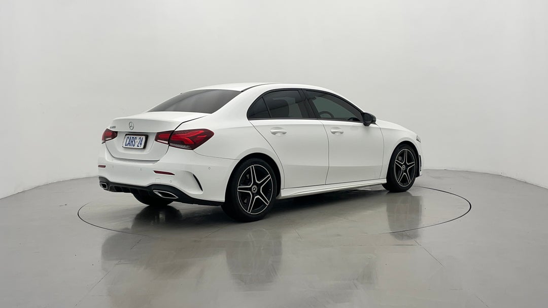 Right Back Diagonal (45- Degree) View