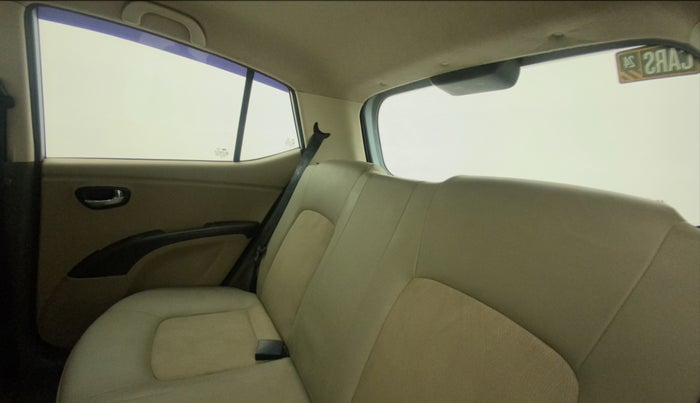 2011 Hyundai i10 MAGNA 1.2, Petrol, Manual, 46,572 km, Right Side Rear Door Cabin