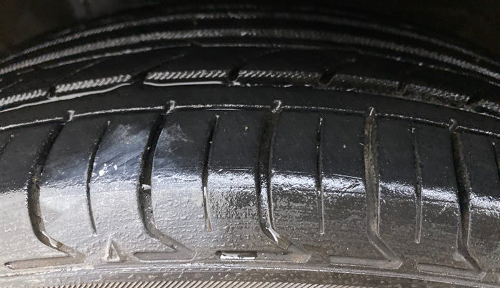 2014 Honda City SV MT PETROL, Petrol, Manual, 57,427 km, Left Front Tyre Tread