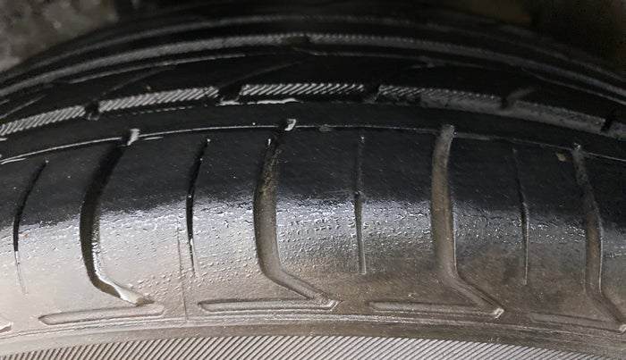 2014 Honda City SV MT PETROL, Petrol, Manual, 57,427 km, Right Rear Tyre Tread