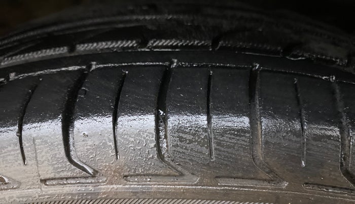 2014 Honda City SV MT PETROL, Petrol, Manual, 57,427 km, Right Front Tyre Tread