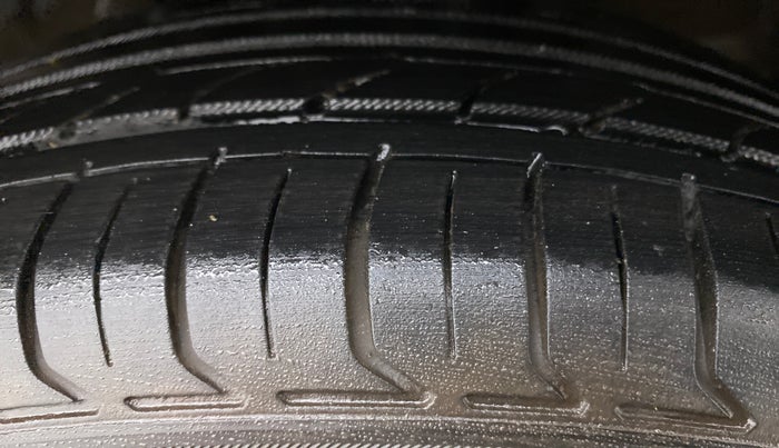 2014 Honda City SV MT PETROL, Petrol, Manual, 57,427 km, Left Rear Tyre Tread