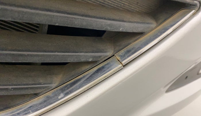 2015 Hyundai New Elantra 1.8 SX AT VTVT, Petrol, Automatic, 69,431 km, Front bumper - Chrome strip damage
