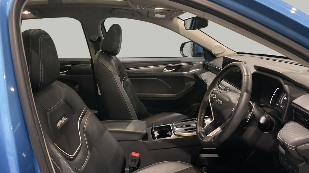 2022 GWM Haval Jolion Ultra, Automatic, 64808 km, Right Side Front Door Cabin View