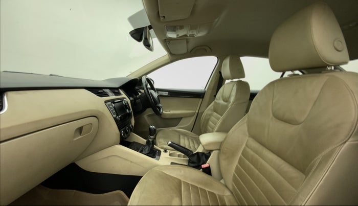 2015 Skoda Octavia AMBITION 2.0 TDI CR, Diesel, Manual, 75,318 km, Right Side Front Door Cabin