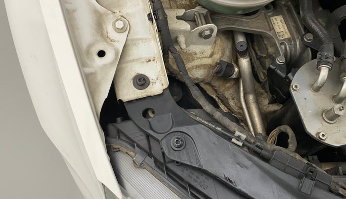 2015 Skoda Octavia AMBITION 2.0 TDI CR, Diesel, Manual, 75,318 km, Right headlight - Clamp has minor damage