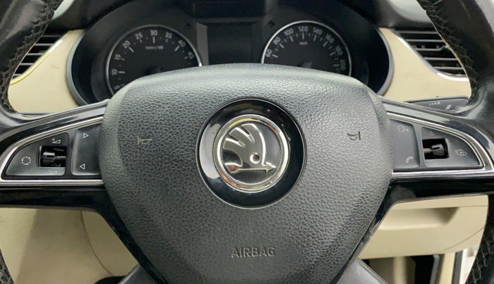 2015 Skoda Octavia AMBITION 2.0 TDI CR, Diesel, Manual, 75,318 km, Steering wheel - Sound system control not functional